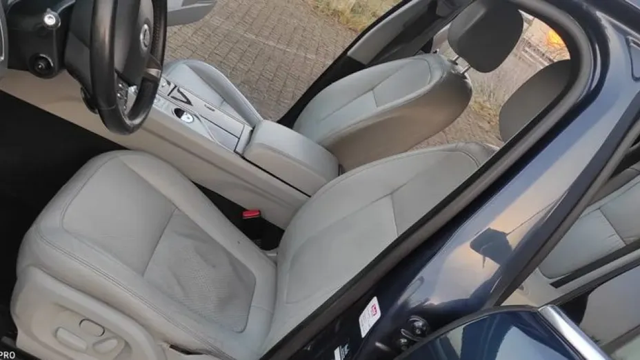 JAGUAR XF -