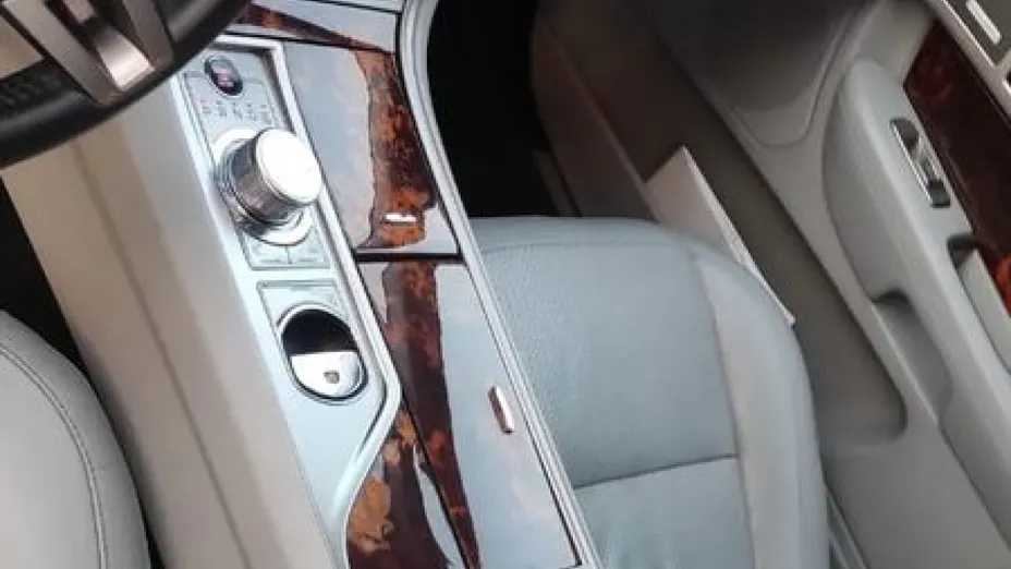 JAGUAR XF -