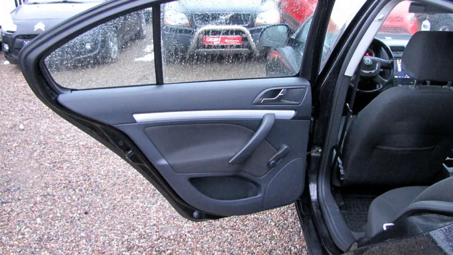 SKODA Octavia -