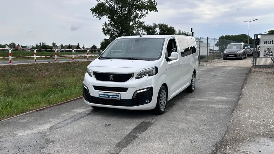 PEUGEOT Traveller -