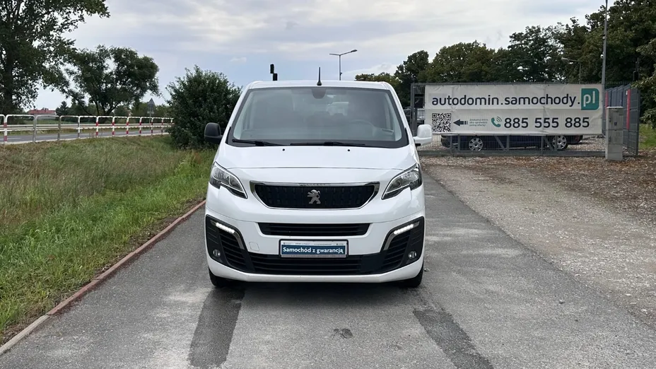 PEUGEOT Traveller -