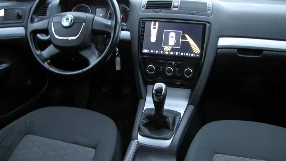 SKODA Octavia -