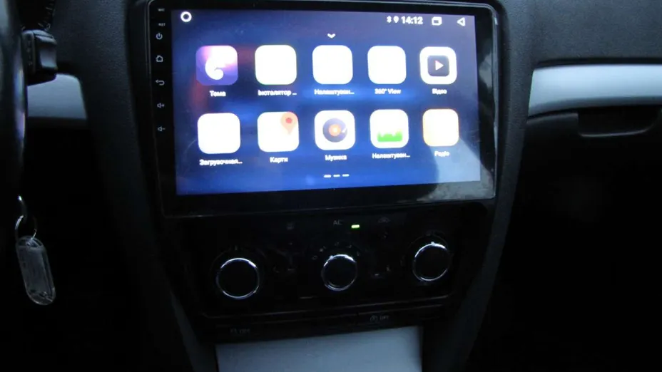 SKODA Octavia -