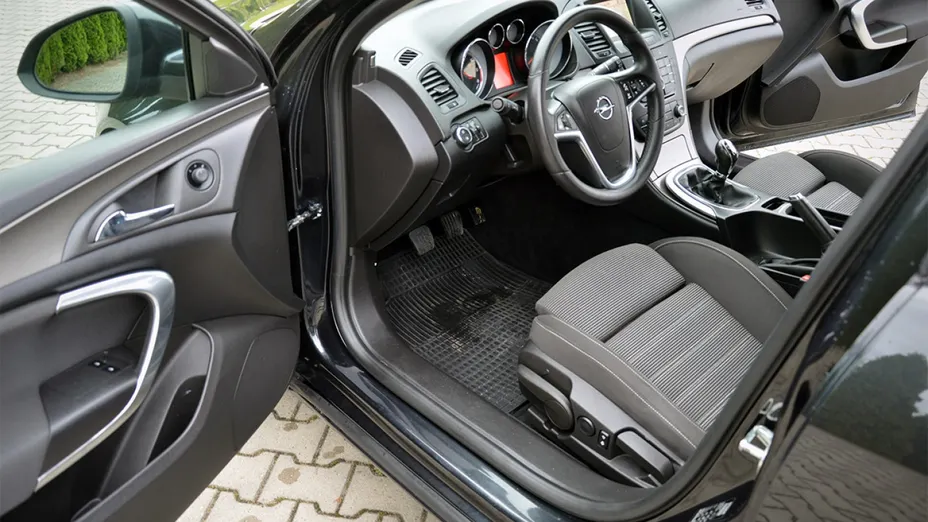 OPEL Insignia -