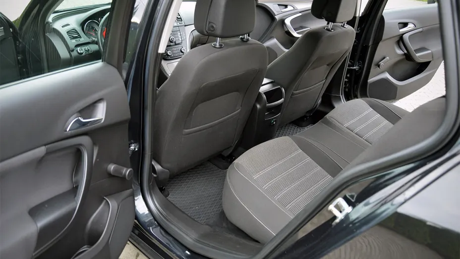 OPEL Insignia -
