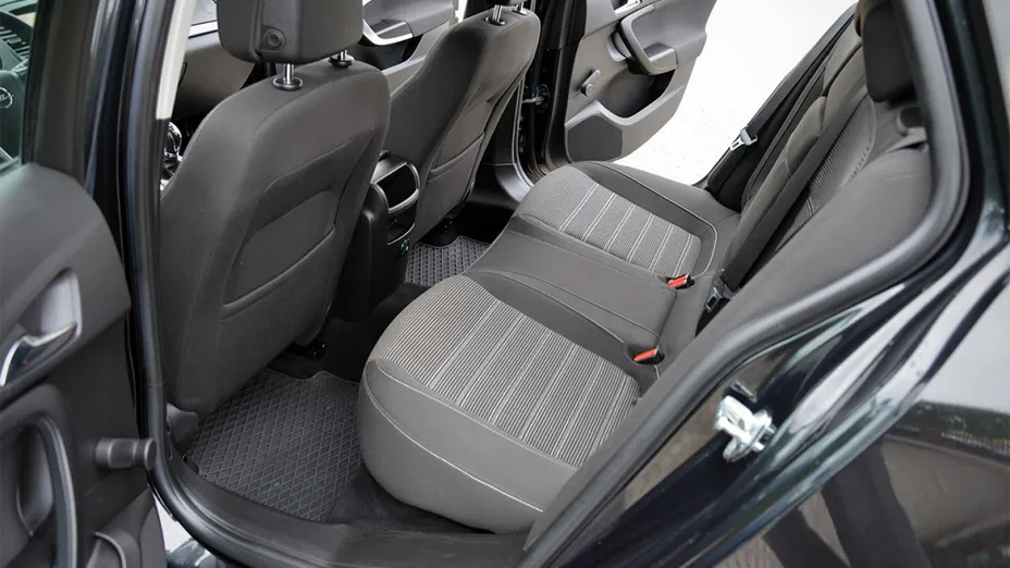 OPEL Insignia -