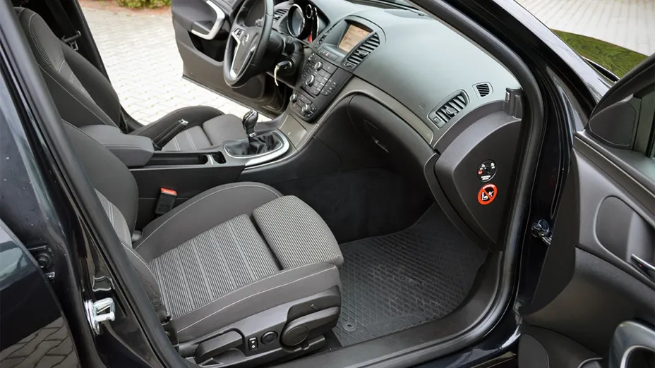 OPEL Insignia -