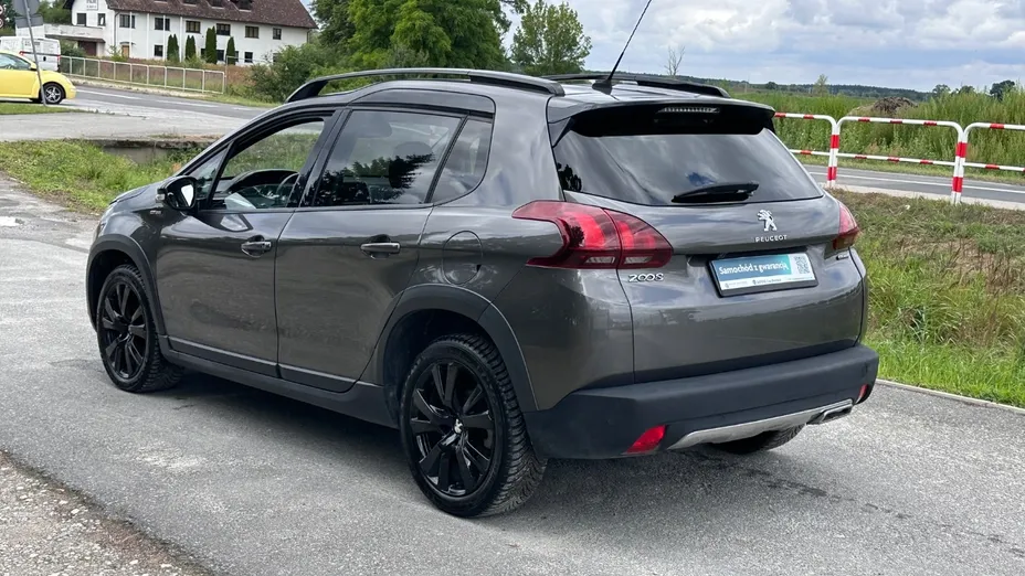 PEUGEOT 2008 -