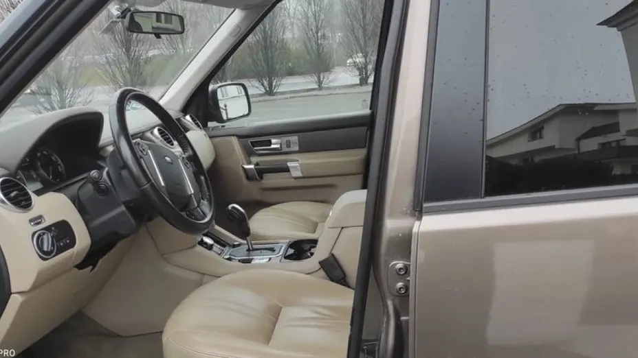 LAND ROVER Discovery -