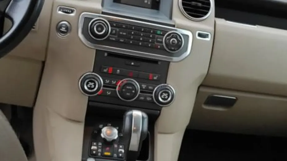 LAND ROVER Discovery -