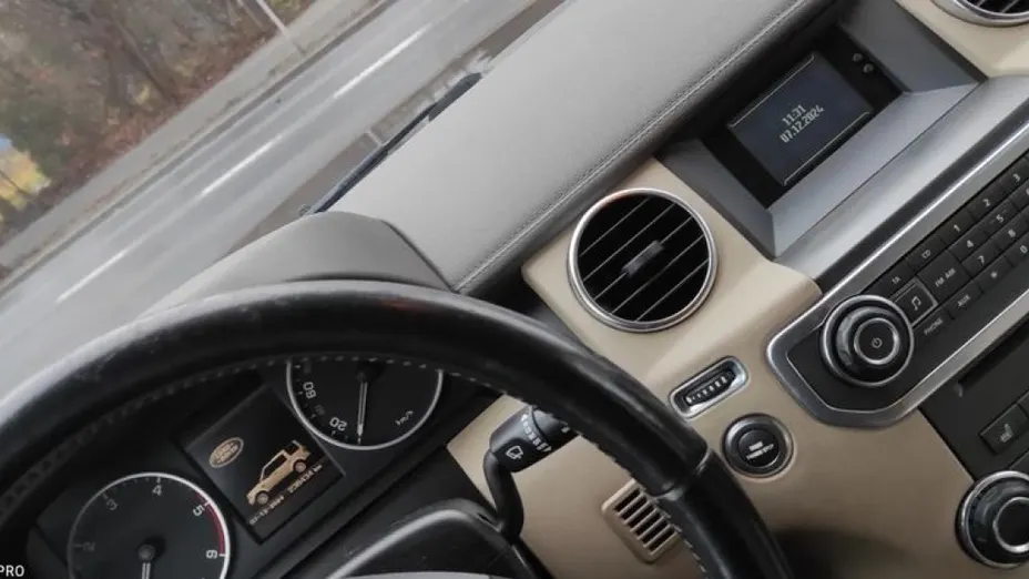 LAND ROVER Discovery -