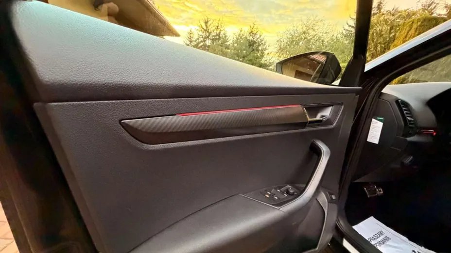 SKODA Karoq -