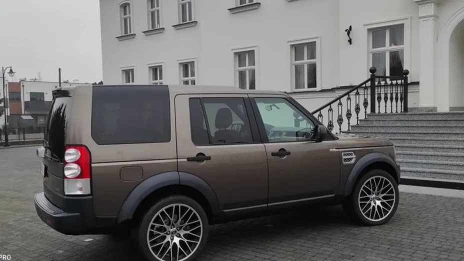 LAND ROVER Discovery -