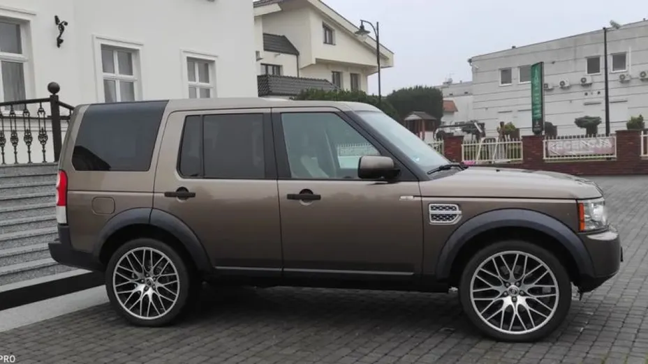 LAND ROVER Discovery -