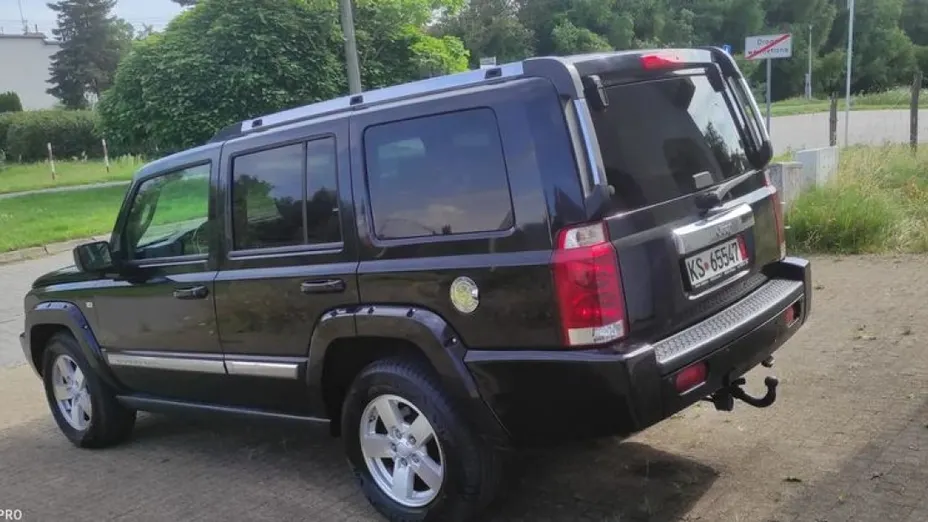 JEEP Commander -