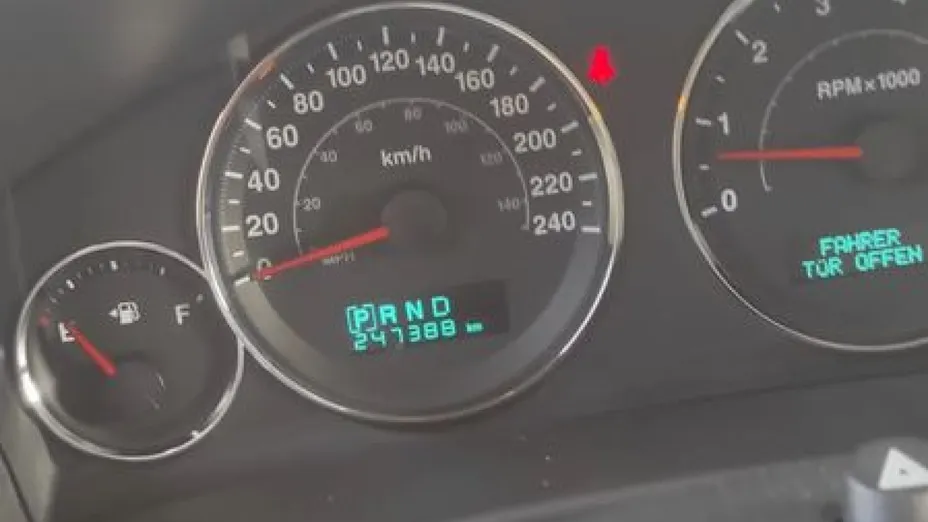 JEEP Commander -