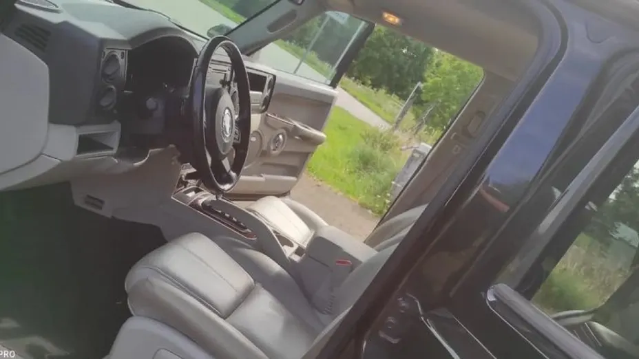 JEEP Commander -