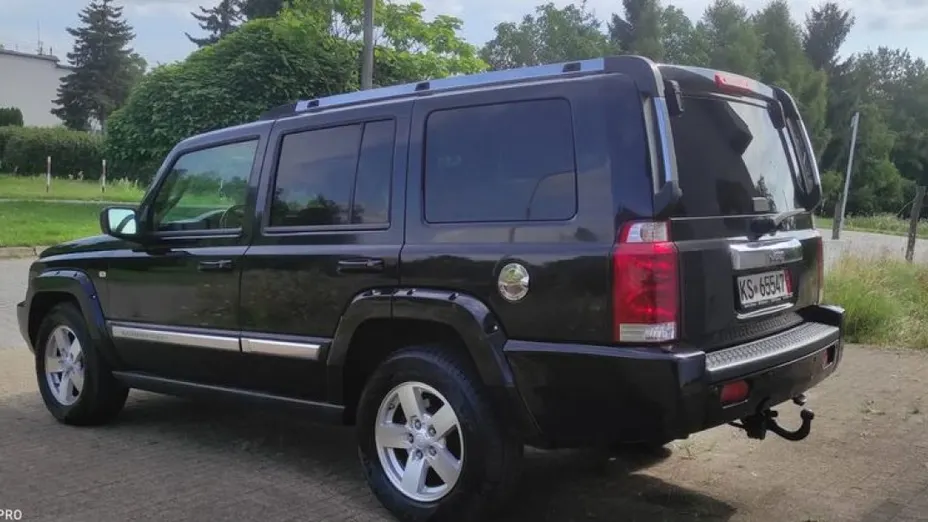 JEEP Commander -