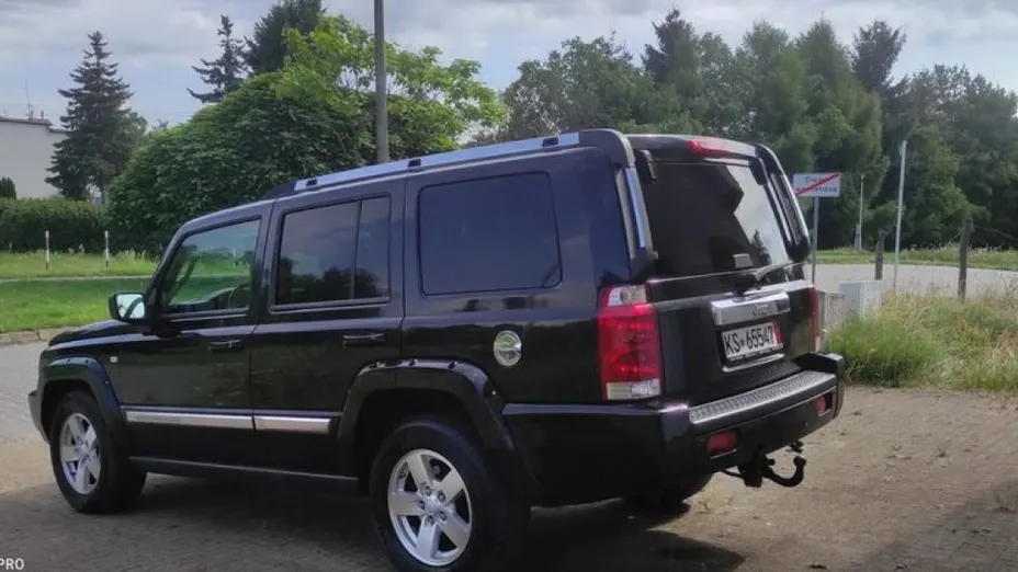 JEEP Commander -