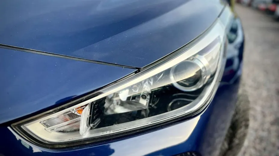 HYUNDAI i30 -