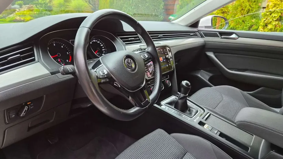 VOLKSWAGEN Arteon -