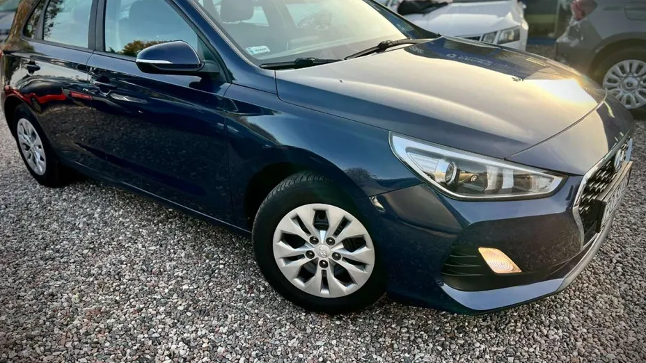 HYUNDAI i30 -