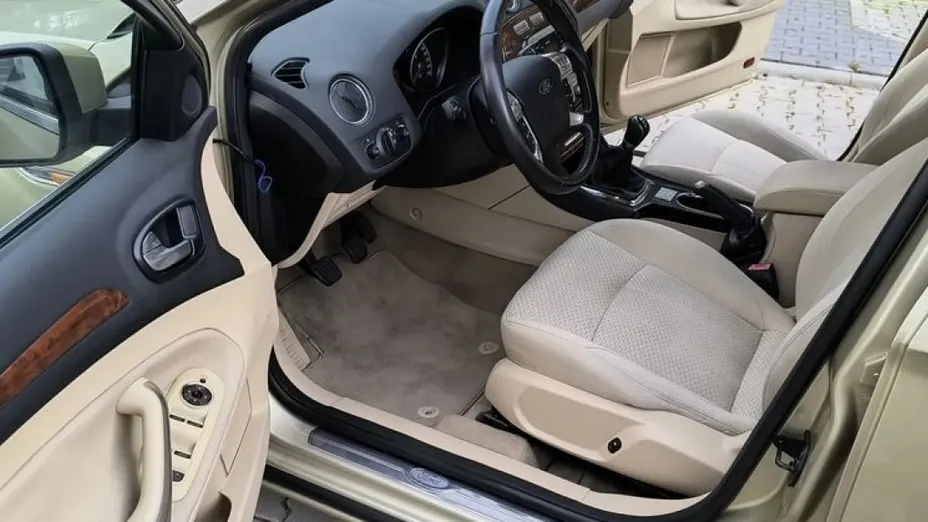 FORD Mondeo -