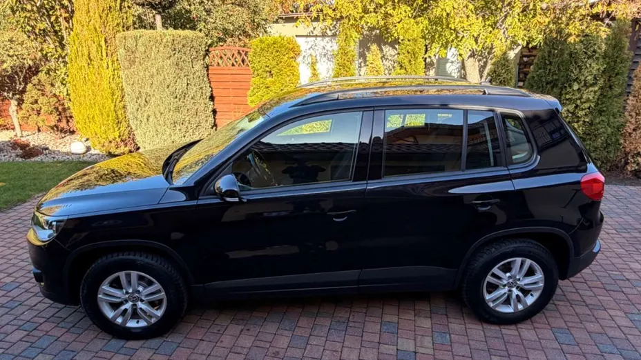 VOLKSWAGEN Tiguan -