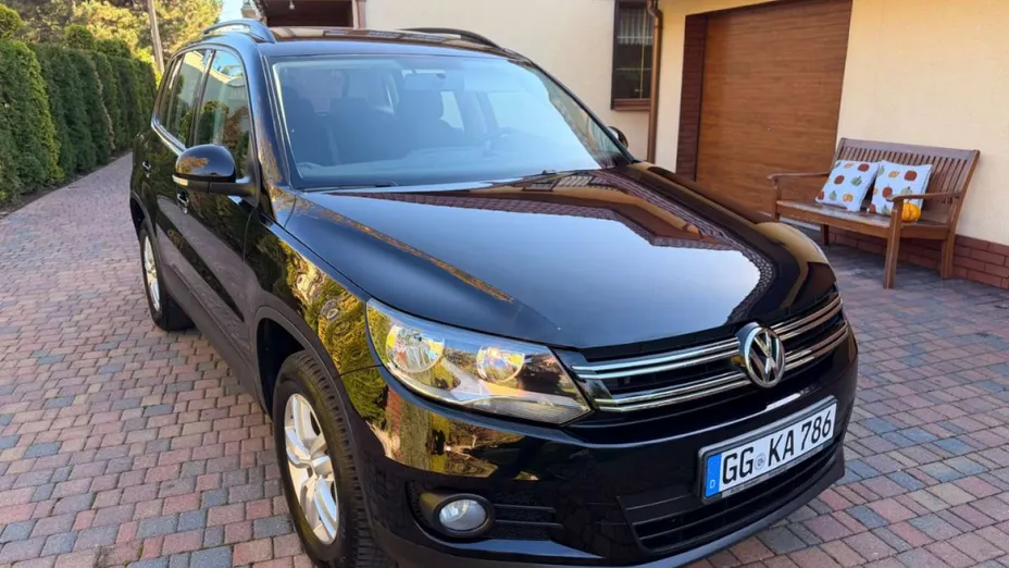 VOLKSWAGEN Tiguan -