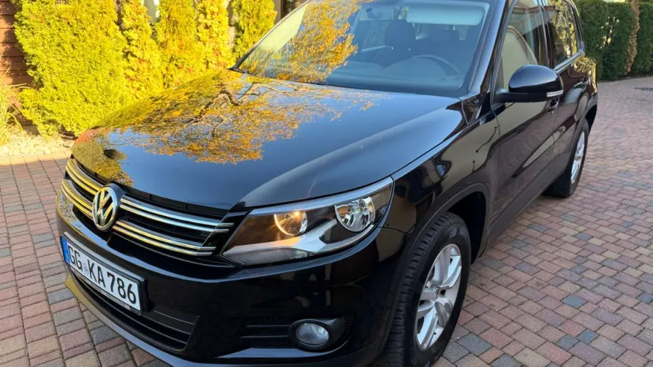 VOLKSWAGEN Tiguan -