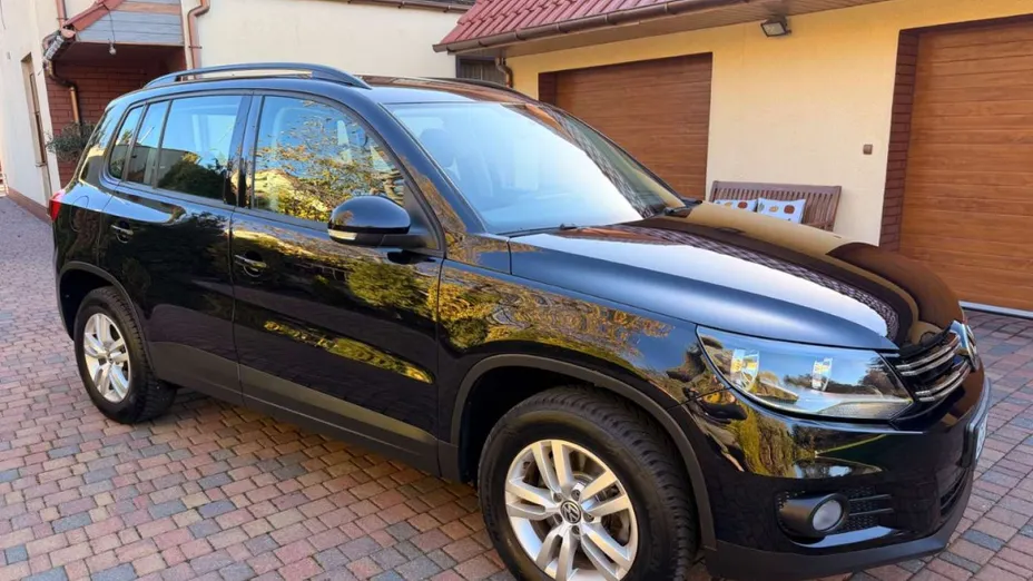 VOLKSWAGEN Tiguan -