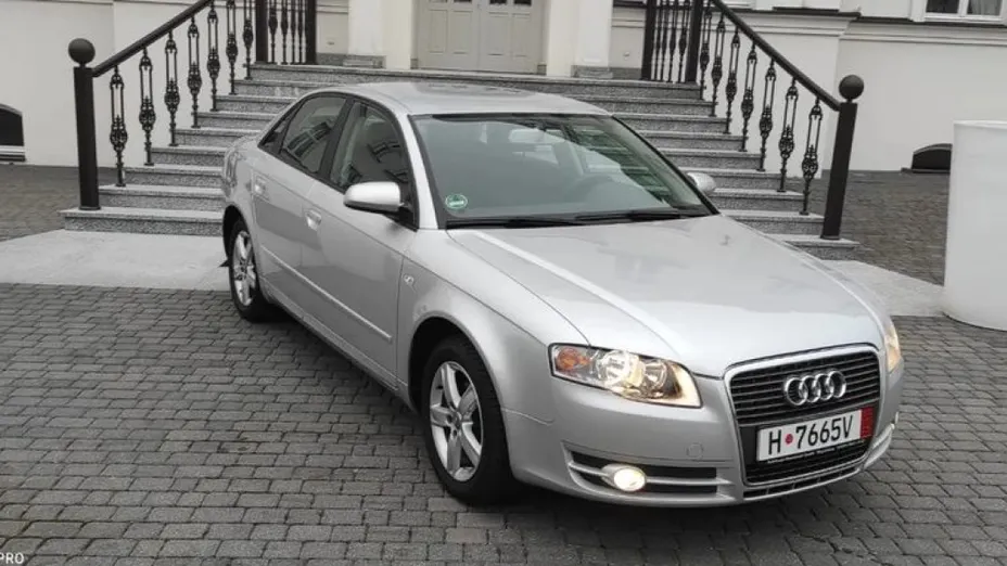 AUDI A4 -