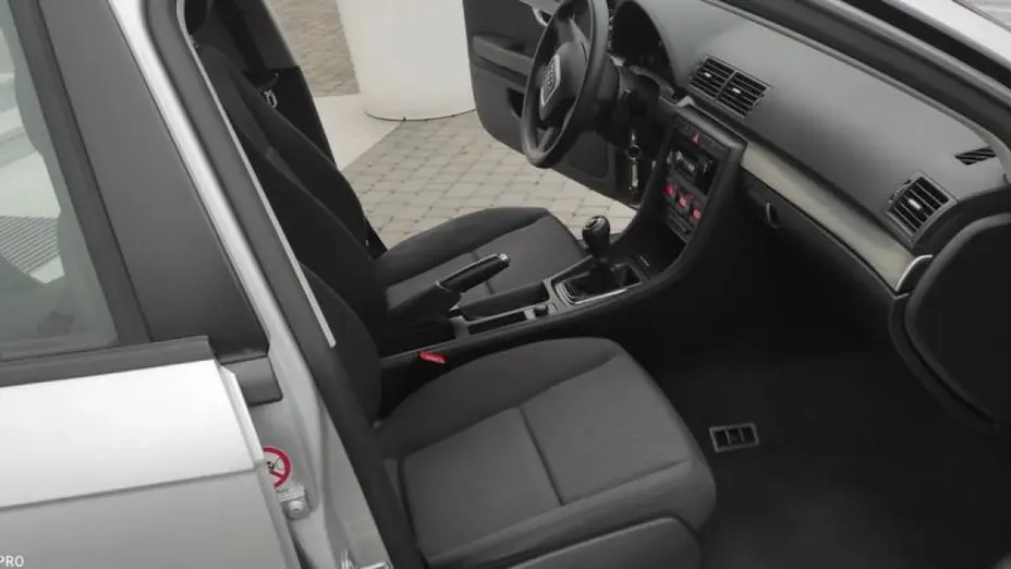 AUDI A4 -