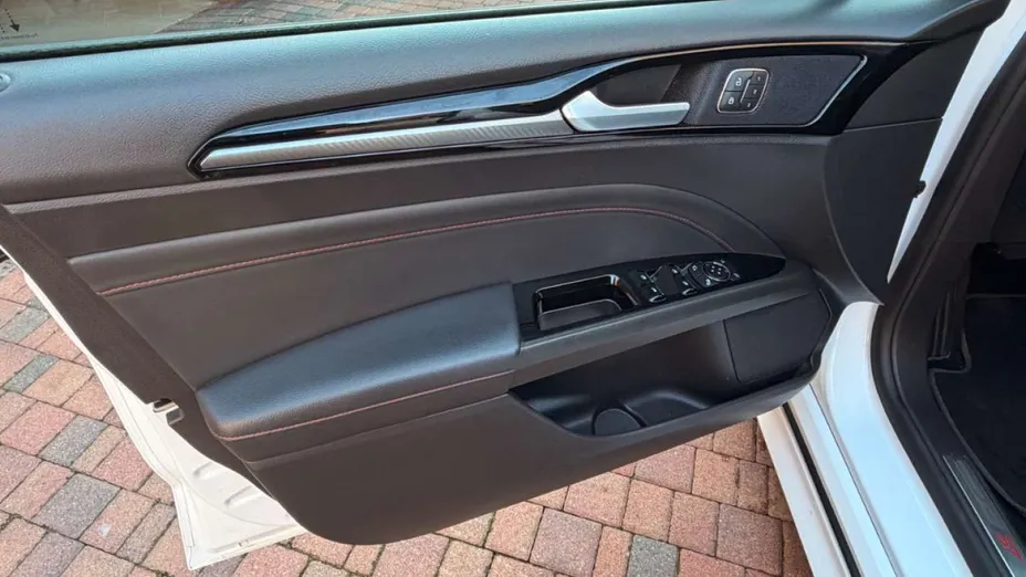 FORD Mondeo -