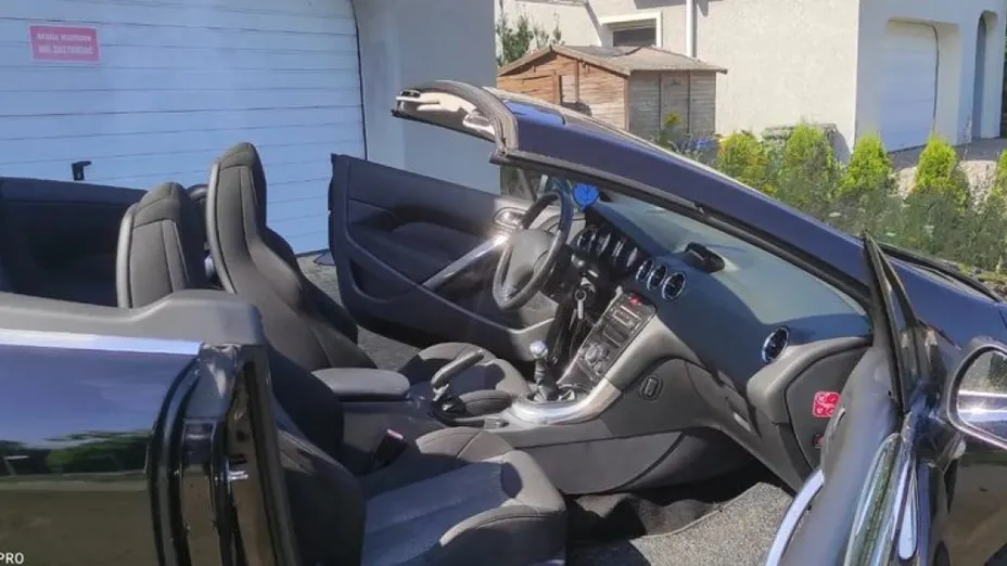 PEUGEOT 308 -
