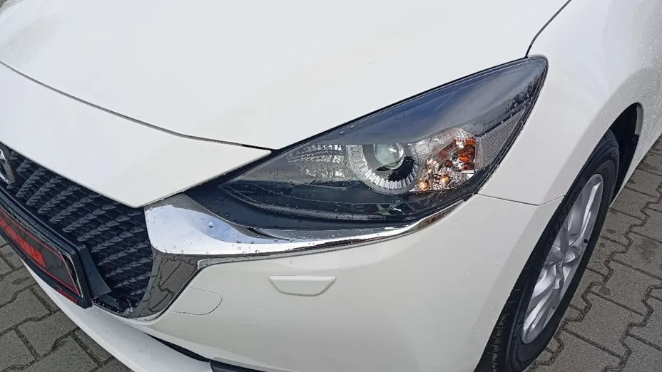 MAZDA 2 -