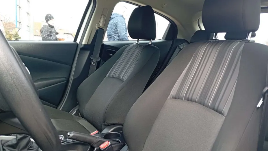 MAZDA 2 -