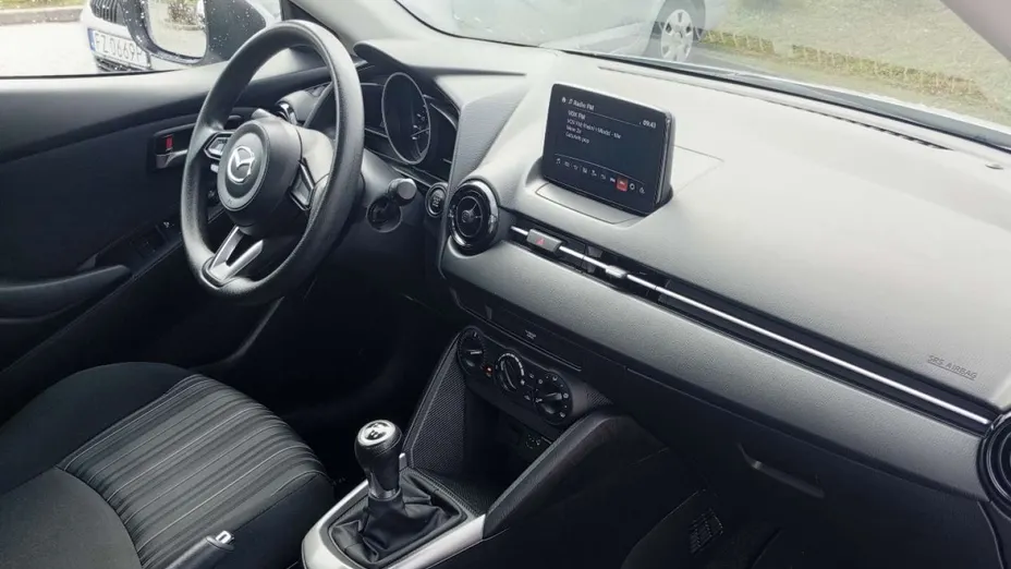 MAZDA 2 -