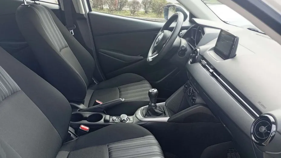 MAZDA 2 -