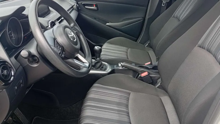 MAZDA 2 -