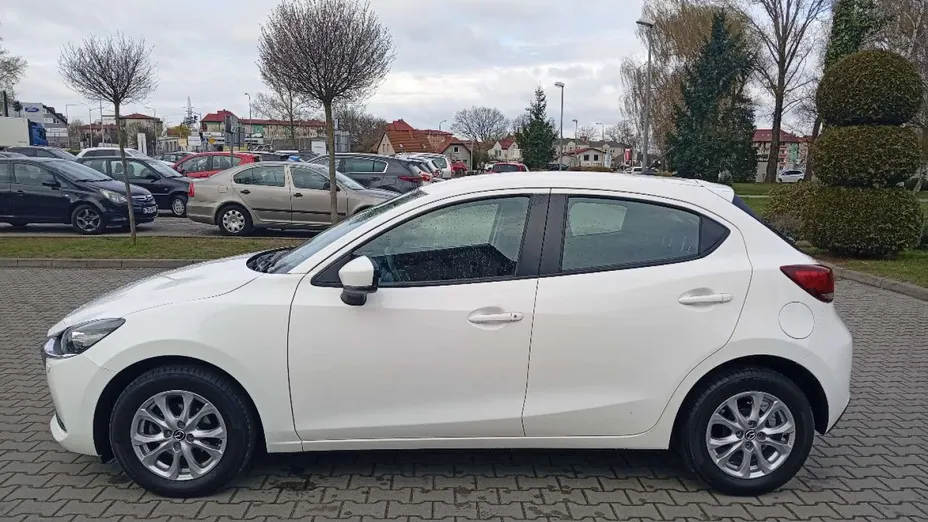 MAZDA 2 -