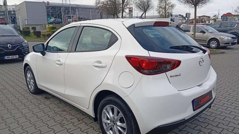 MAZDA 2 -