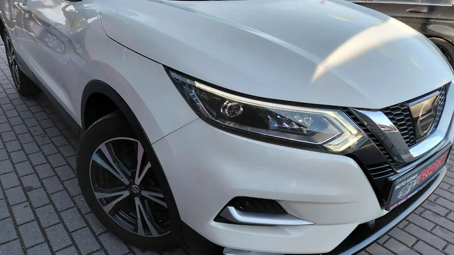 NISSAN Qashqai -
