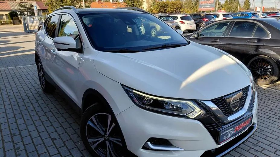 NISSAN Qashqai -