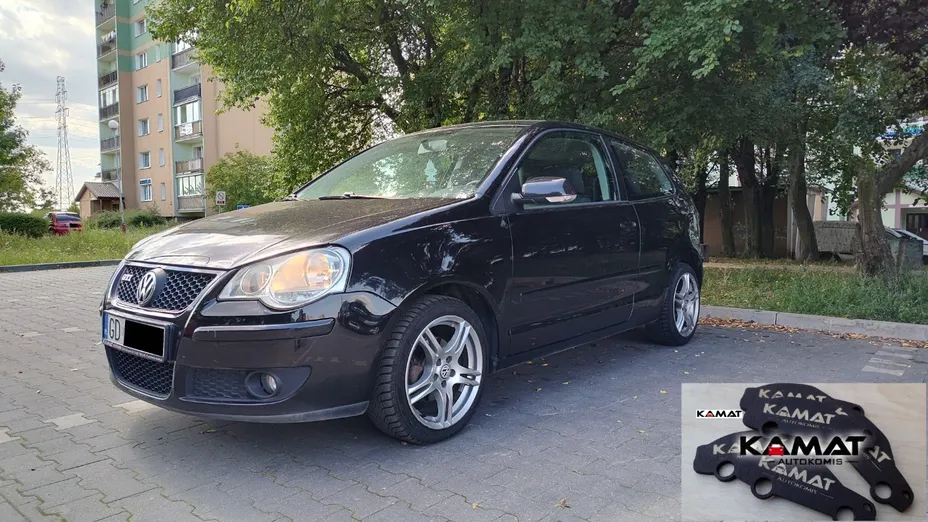 VOLKSWAGEN Polo -