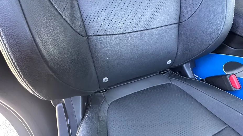 MITSUBISHI Outlander -