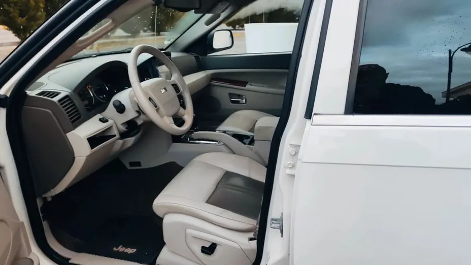 JEEP Grand Cherokee -