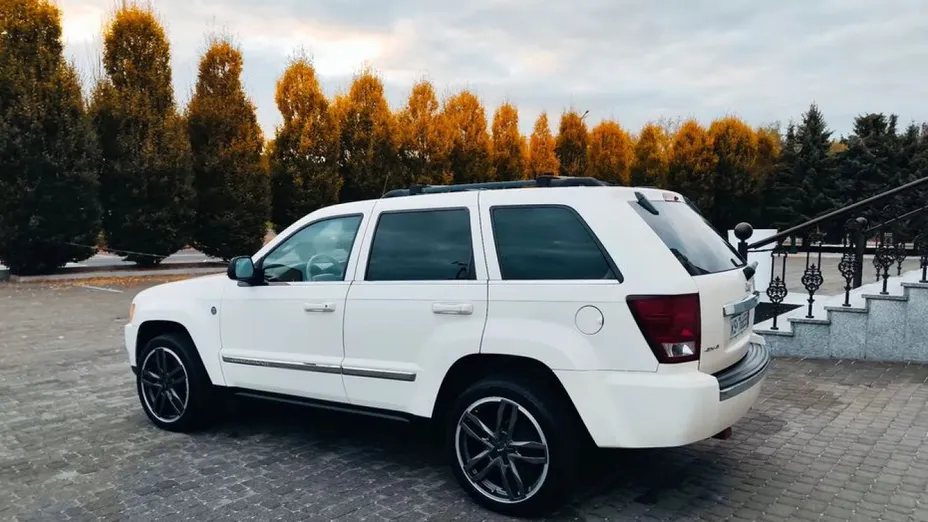 JEEP Grand Cherokee -