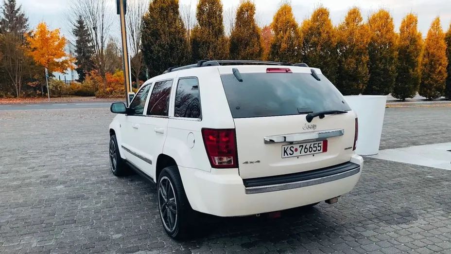 JEEP Grand Cherokee -