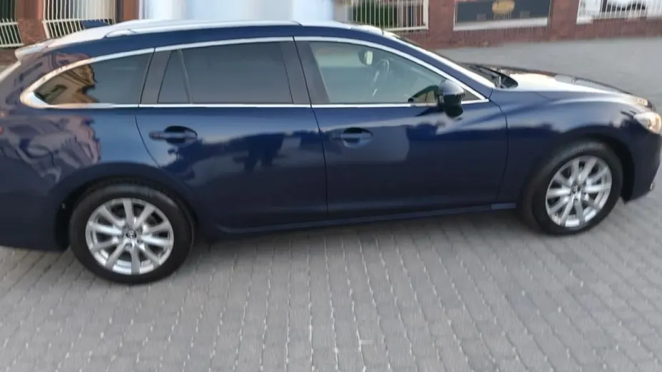 MAZDA 6 -